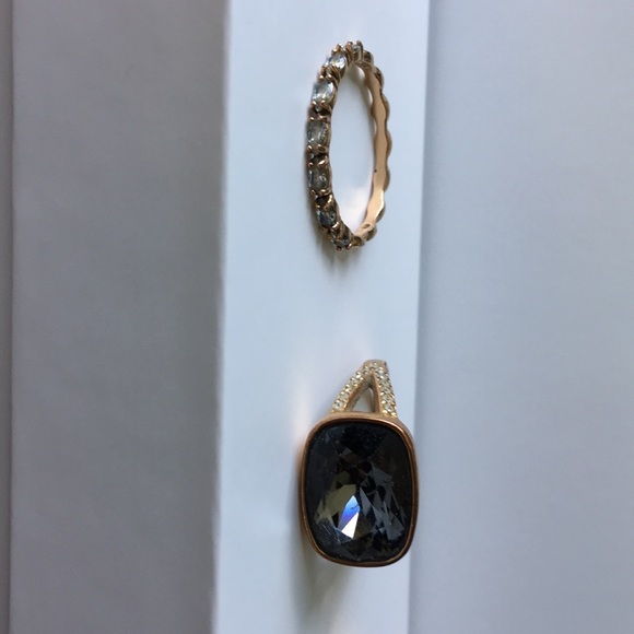 Swarovski Jewelry Bundle - Picture 5 of 6